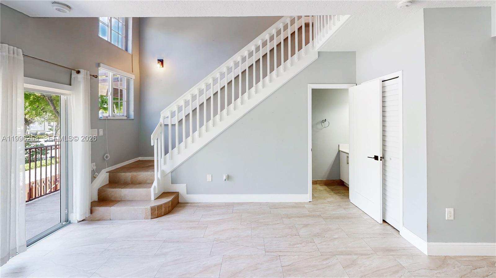 VILLAS AT THE HAMMOCKS CO - Residential