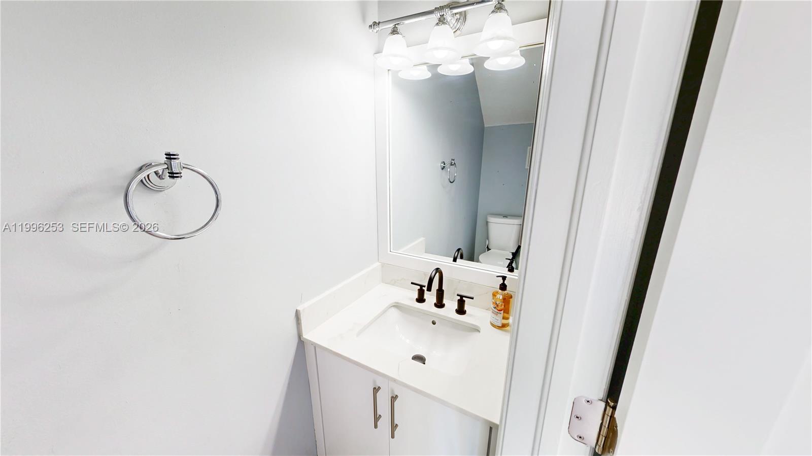 VILLAS AT THE HAMMOCKS CO - Residential