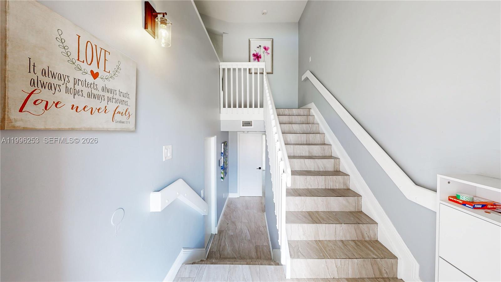 VILLAS AT THE HAMMOCKS CO - Residential