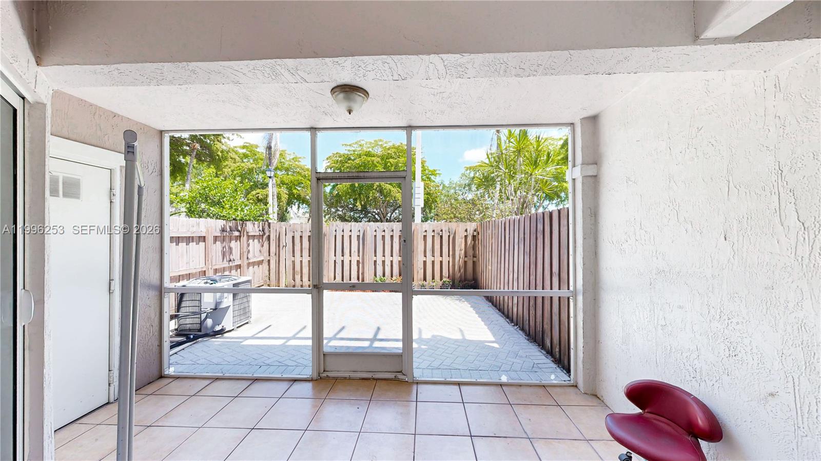 VILLAS AT THE HAMMOCKS CO - Residential