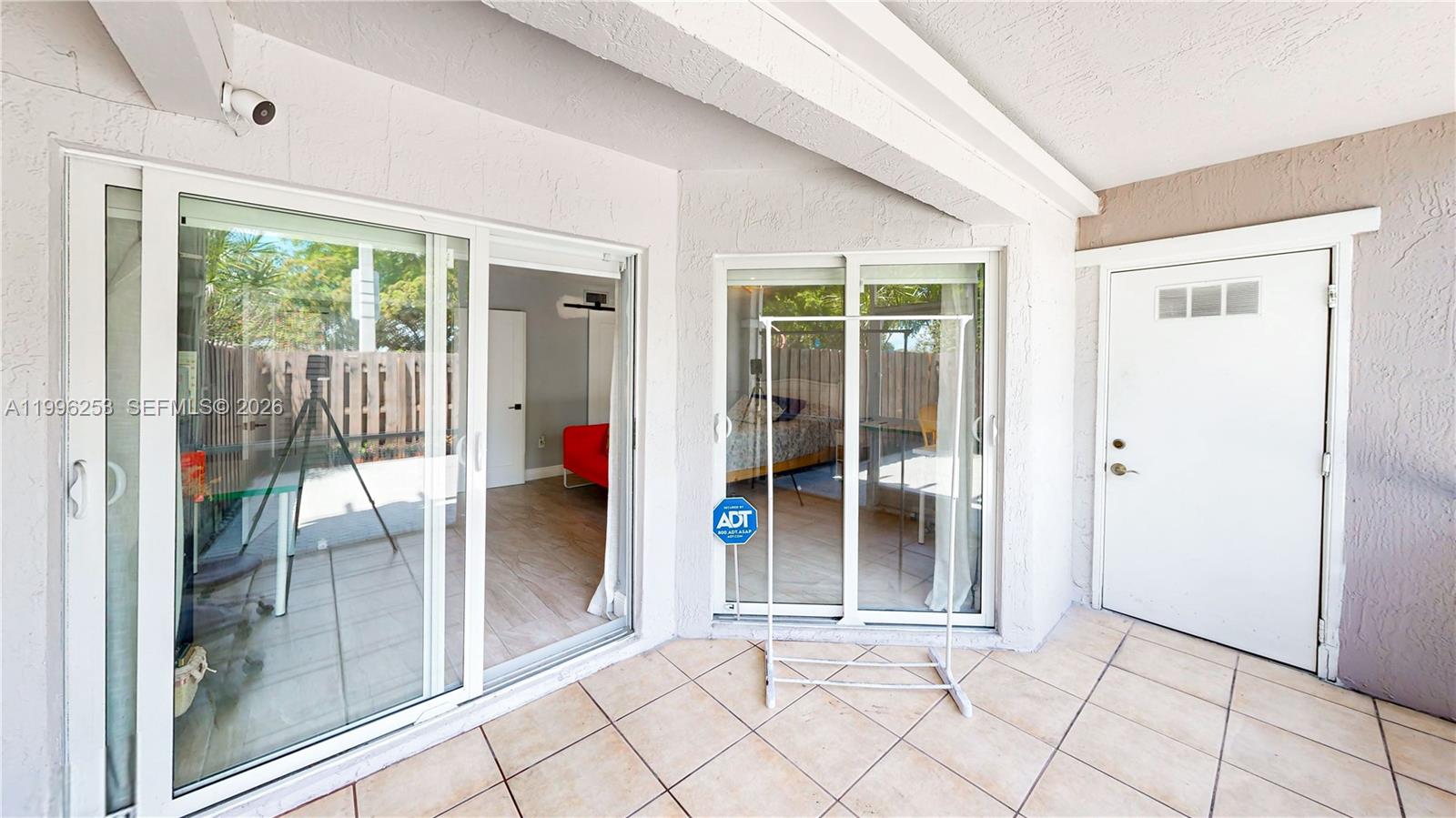 VILLAS AT THE HAMMOCKS CO - Residential