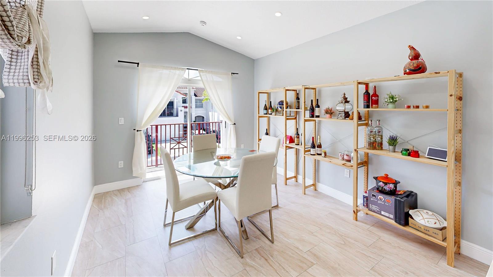 VILLAS AT THE HAMMOCKS CO - Residential