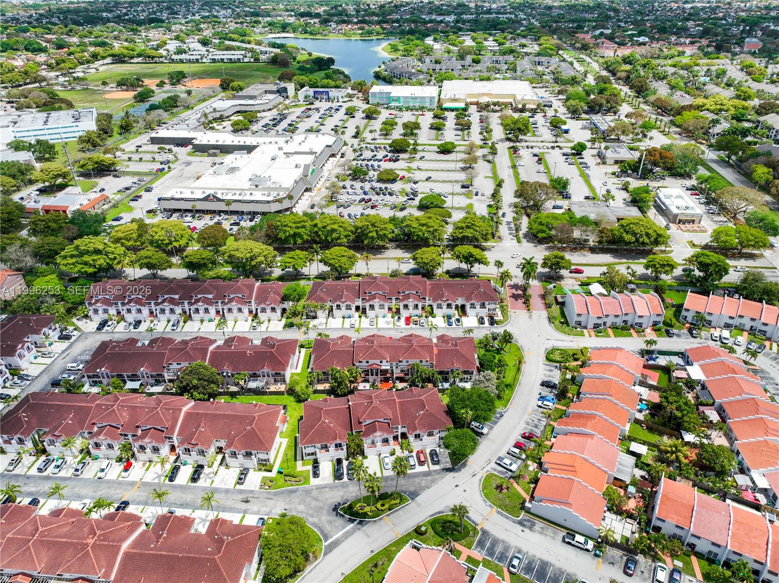 VILLAS AT THE HAMMOCKS CO - Residential