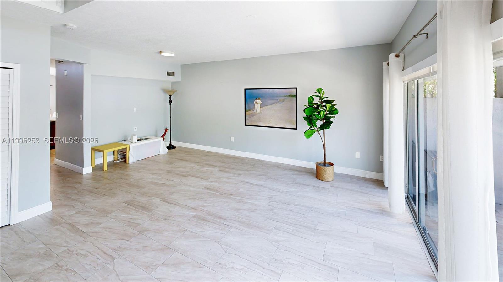 VILLAS AT THE HAMMOCKS CO - Residential