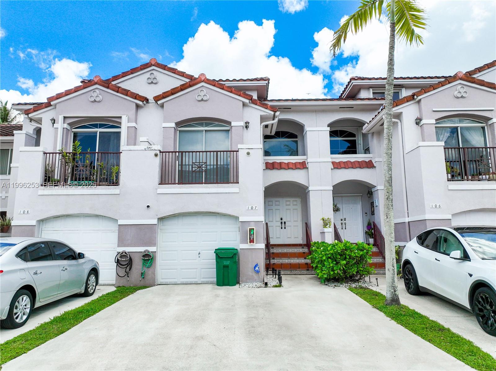 VILLAS AT THE HAMMOCKS CO - Residential