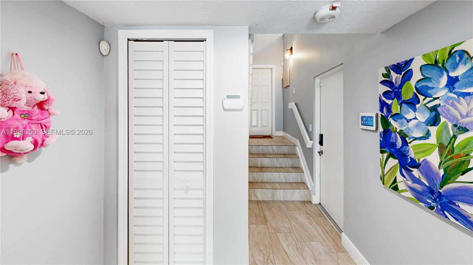 VILLAS AT THE HAMMOCKS CO - Residential