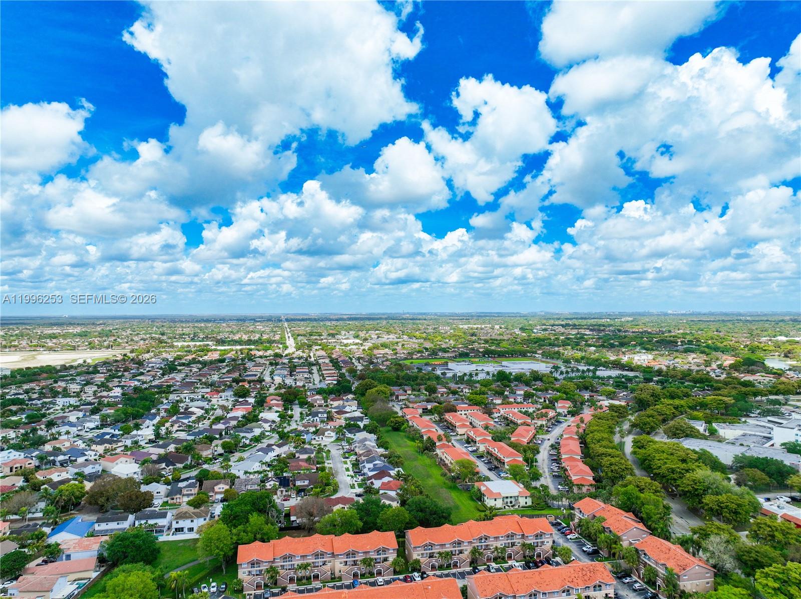 VILLAS AT THE HAMMOCKS CO - Residential