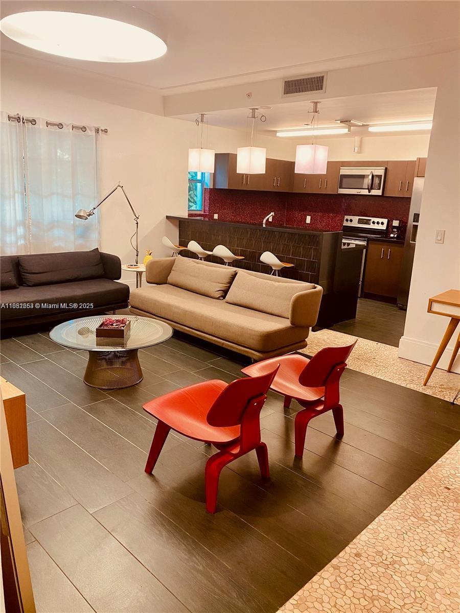 LINCOLN SUB - Residential Lease