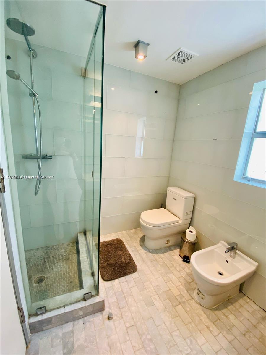 LINCOLN SUB - Residential Lease