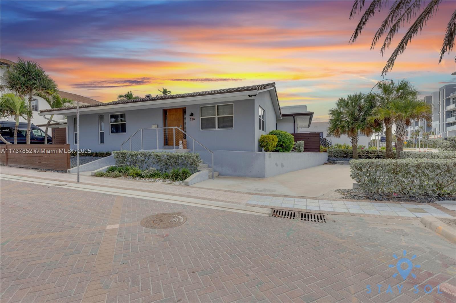 HOLLYWOOD BEACH SECOND AD - Residential