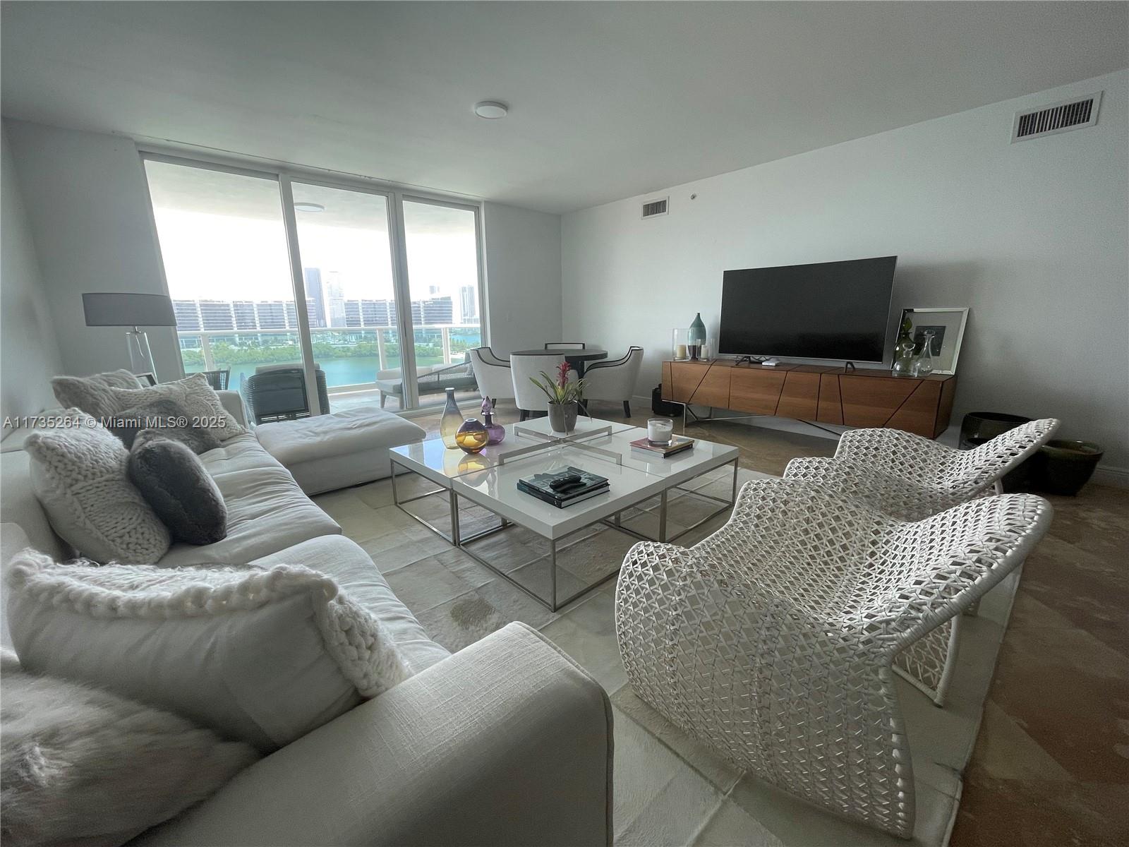 3301 NE 183rd St 1105