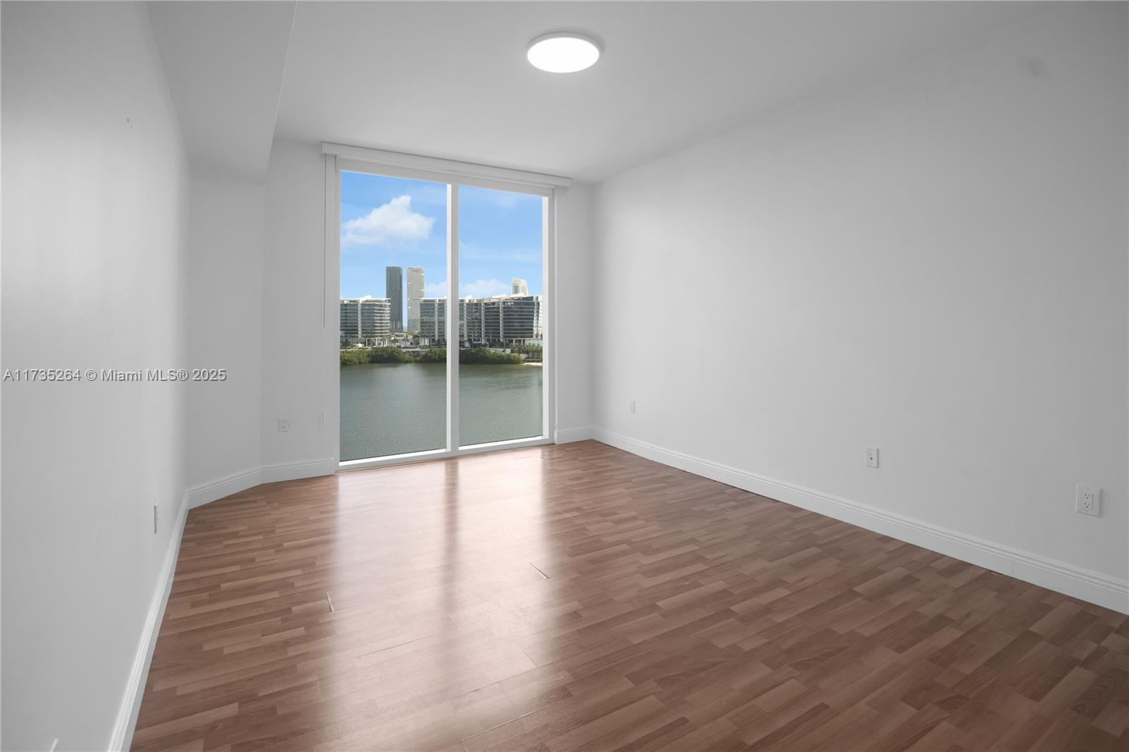 THE PENINSULA II CONDO - Residential