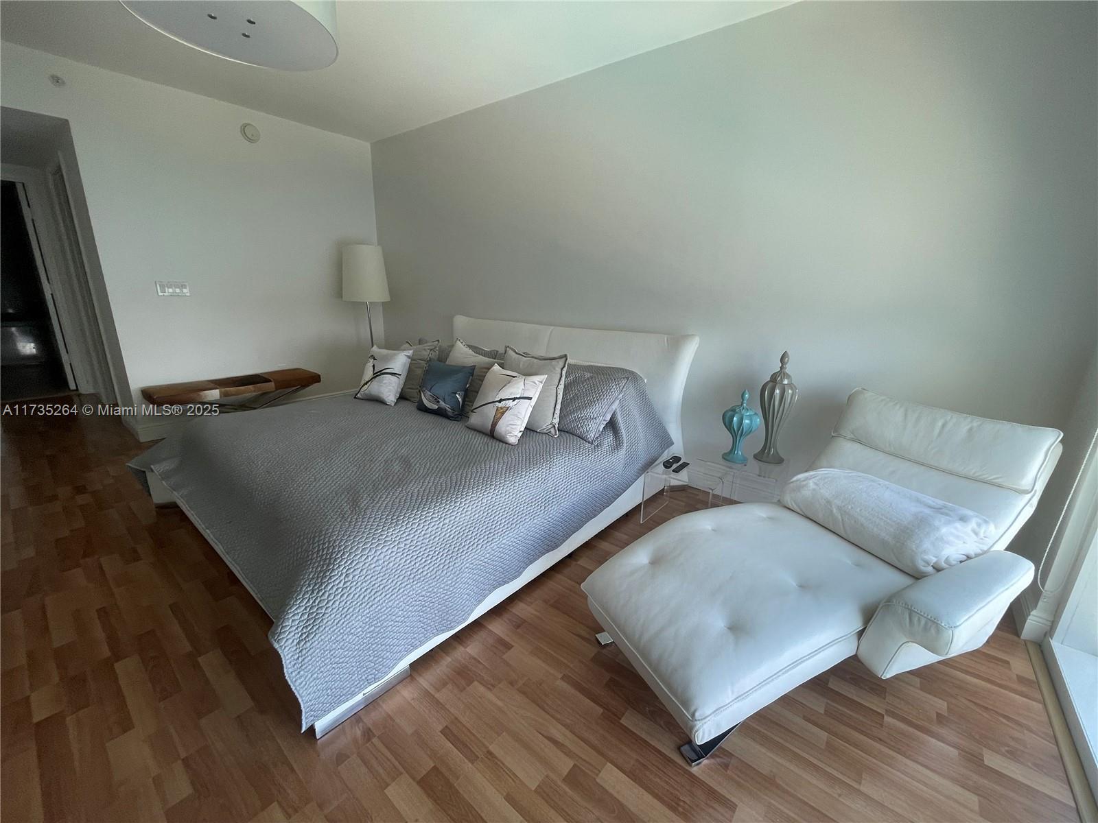 THE PENINSULA II CONDO - Residential