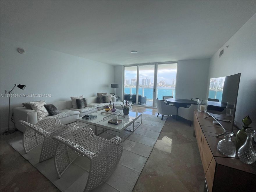 PRICE ADJUSTMENT!
BEAUTIFUL 2 BEDROOM PLUS DEN, 2.5 BATH APARTMMENT WITH A LITTLE OVER 2,000 SQ FT OF INTERIOR SPACE. THE PERFECT BLEND OF COMFORT AND ELEGANCE. SPACIOUS BEDROOMS, WITH A DEN THAT CAN BE CONVERTED INTO A 3RD BEDROOM. AVENTURA'S MOST DESIRED BUILDINGS. STUNING WATER VIEWS OF THE BAY AND OCEAN. TOP OF THE LINE APPLIANCES AND FINISHES. MINUTES TO WORLD-CLASS SHOPPING AT AVENTURA MALL, FINE DINING, ENTERTAINMENT, AND THE BEACH. MUST SEE APARTMENT.
VIDEO TOUR OF UNIT UPON REQUEST.