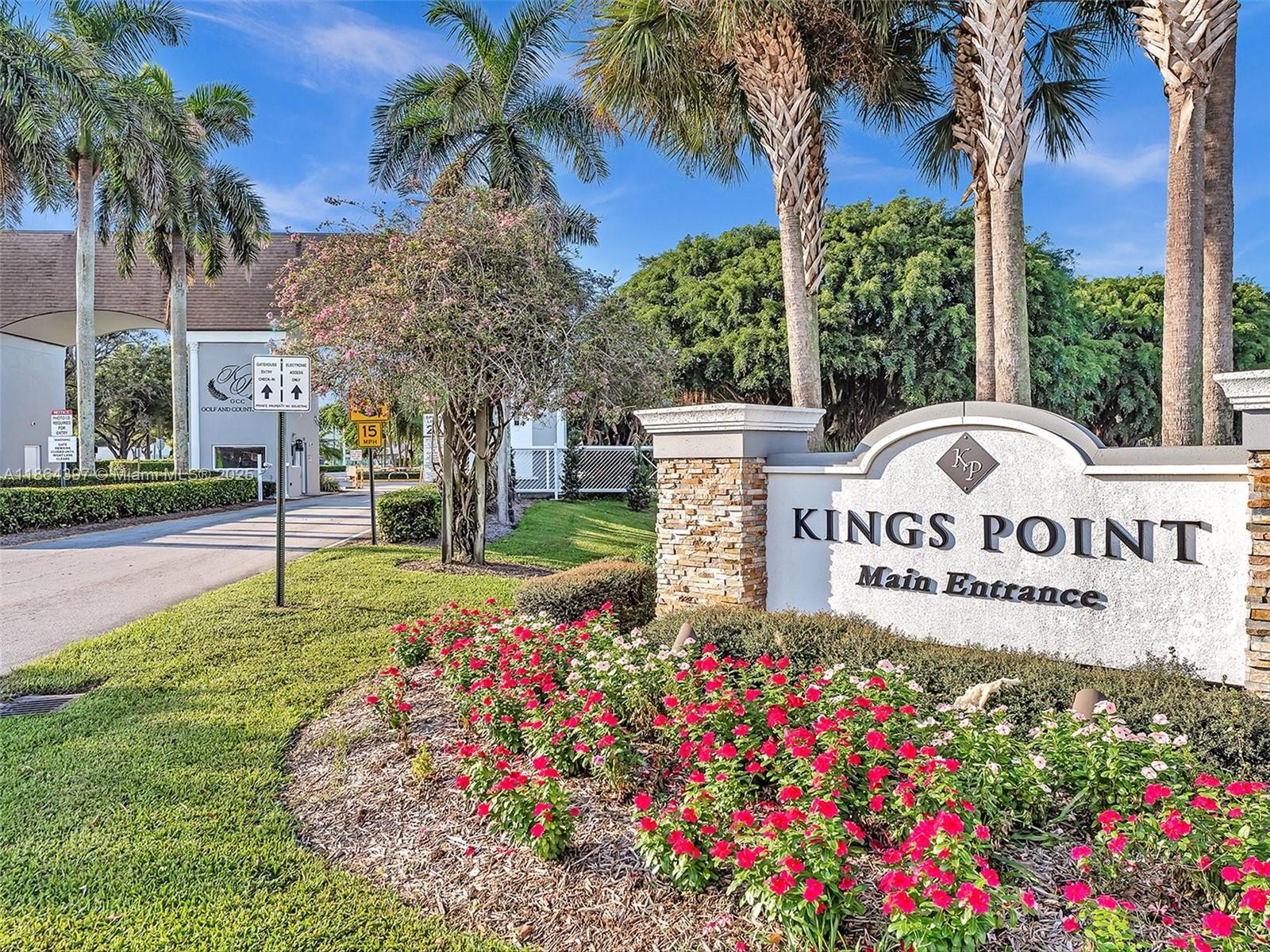 KINGS POINT SAXONY CONDOS - Residential