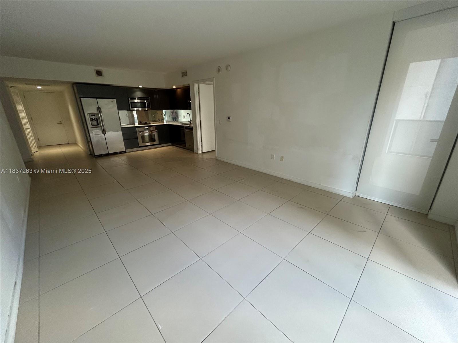 31 SE 6th St 407