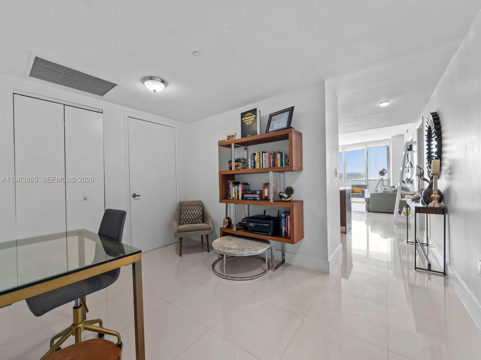 ICONBRICKELL CONDO NO 1 - Residential