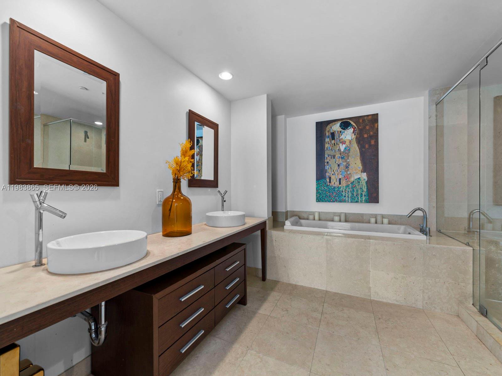 ICONBRICKELL CONDO NO 1 - Residential