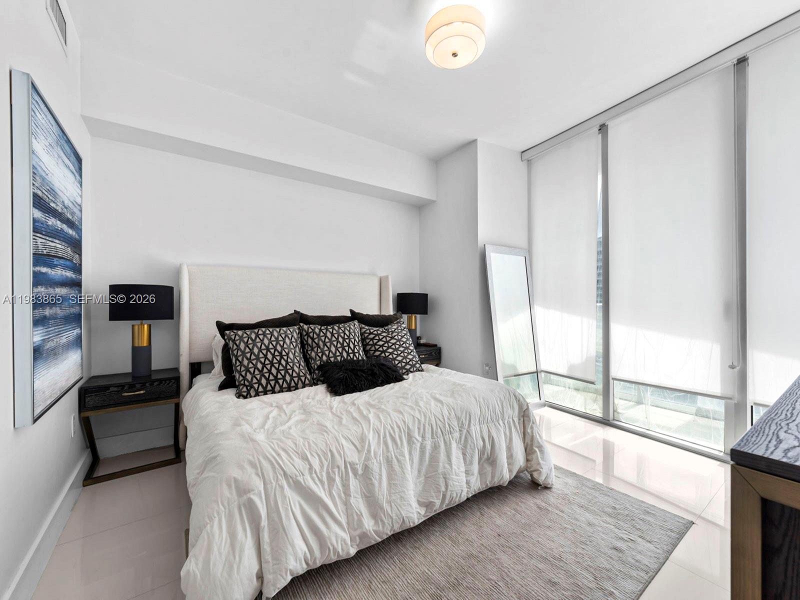 ICONBRICKELL CONDO NO 1 - Residential