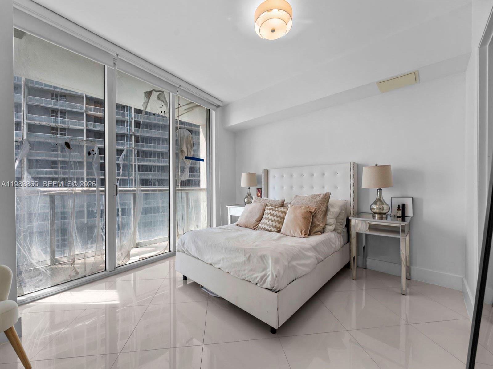 ICONBRICKELL CONDO NO 1 - Residential