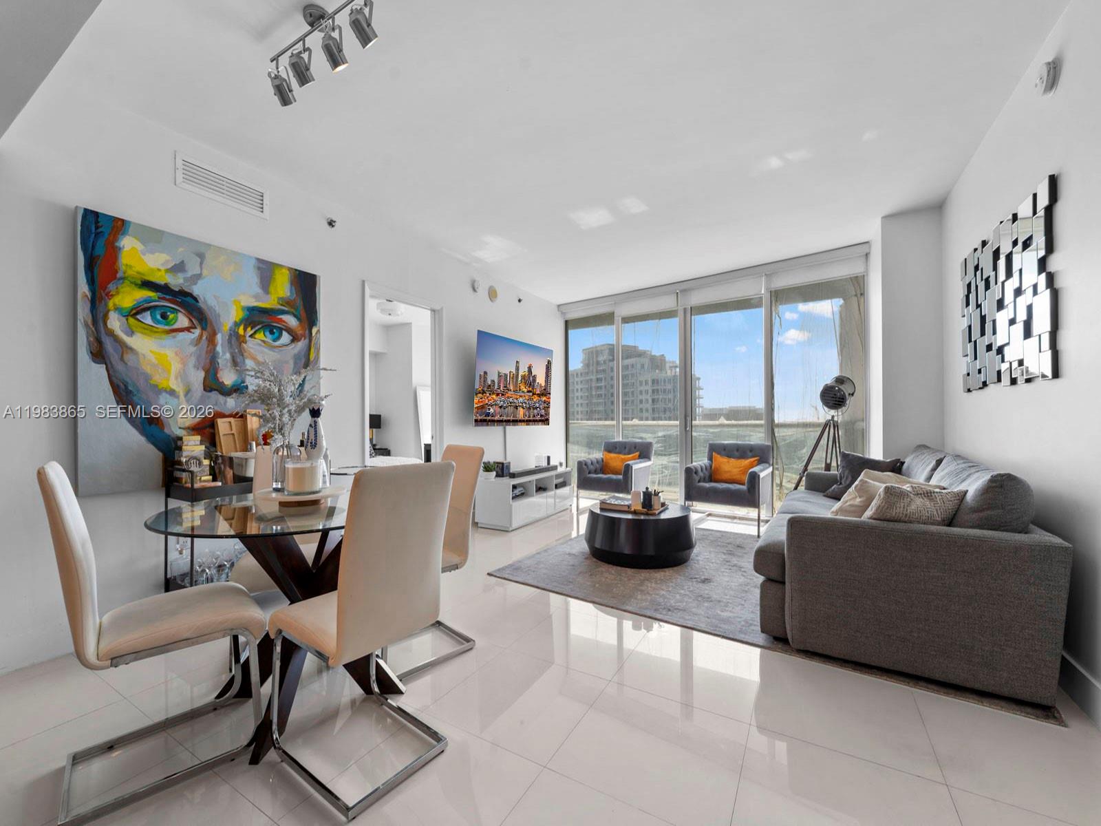 ICONBRICKELL CONDO NO 1 - Residential