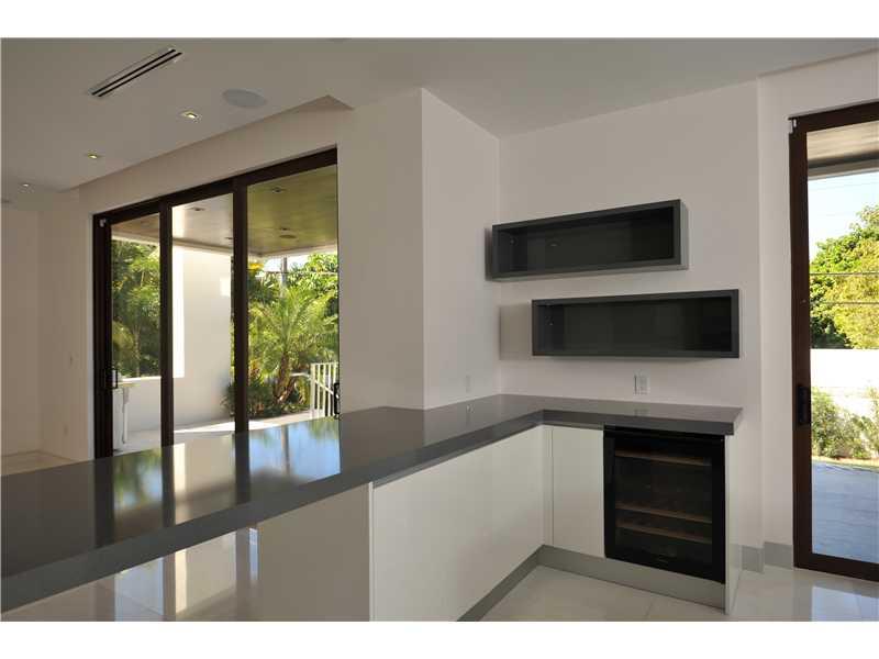 TROPICAL ISLE HOMES SUB 1 - Residential