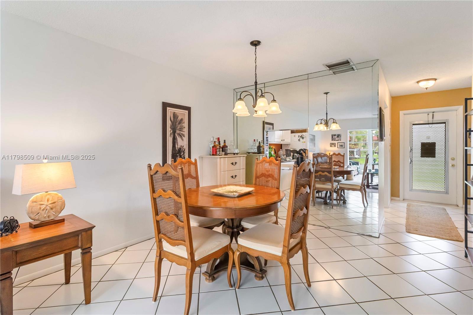 GOLDEN LAKES VILLAGE COND - Residential