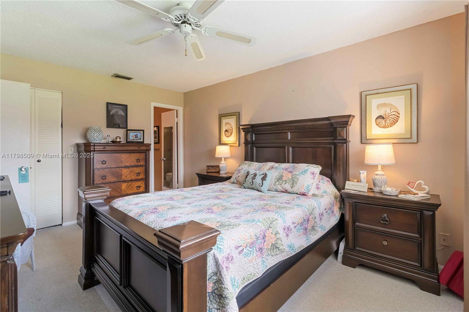 GOLDEN LAKES VILLAGE COND - Residential