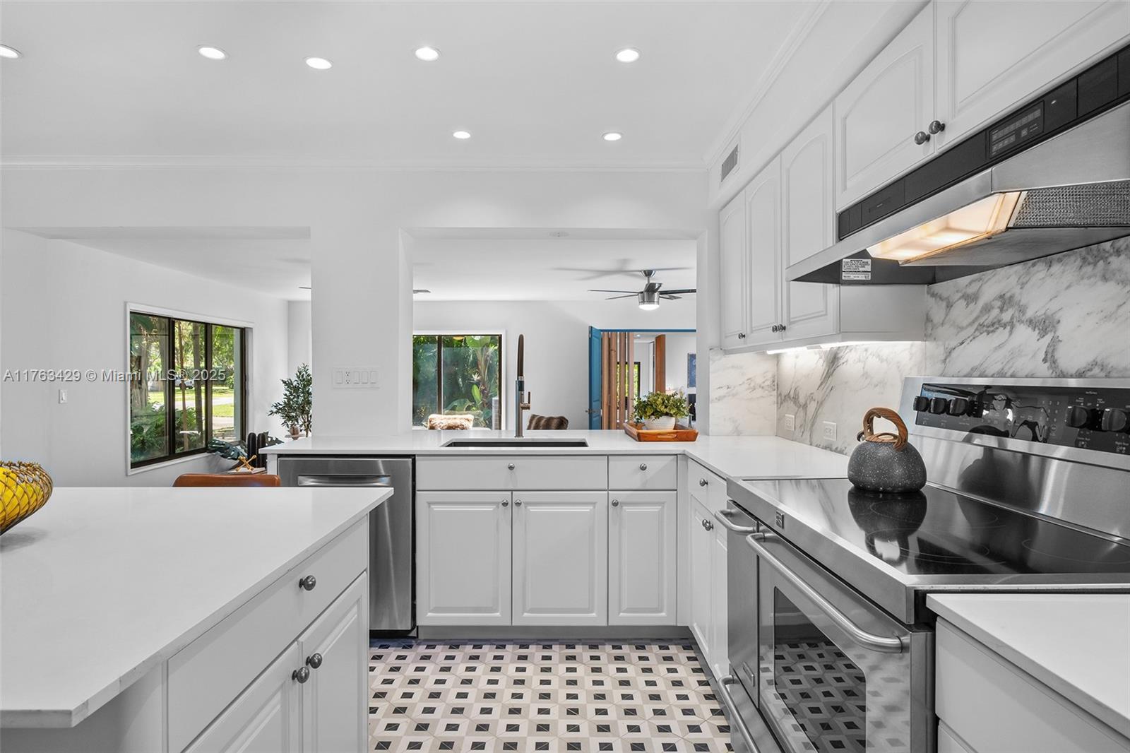 MIAMI SHORES SEC 1 AMD - Residential