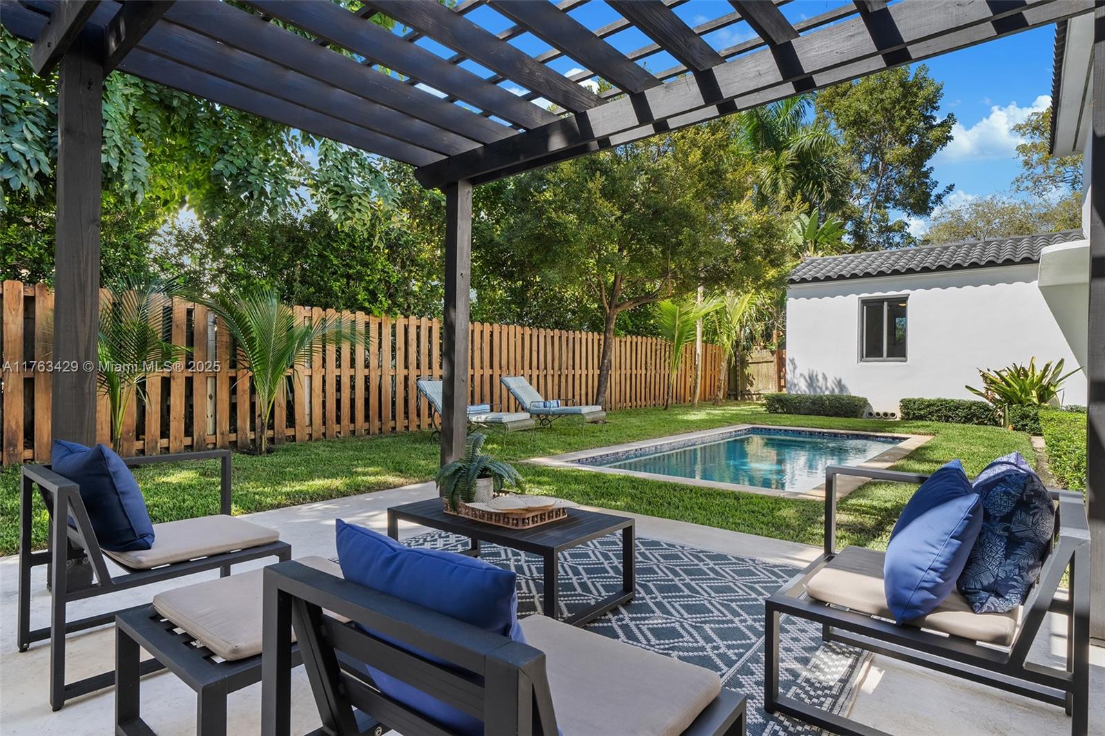 MIAMI SHORES SEC 1 AMD - Residential