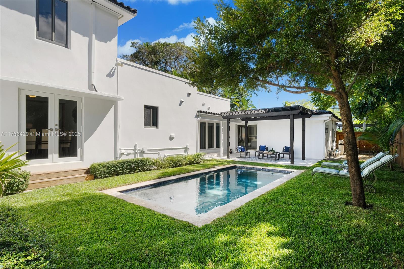 MIAMI SHORES SEC 1 AMD - Residential