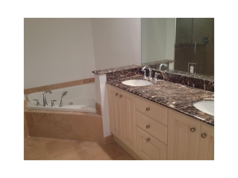 RIVERSIDE GRANDE CONDO - Residential Lease