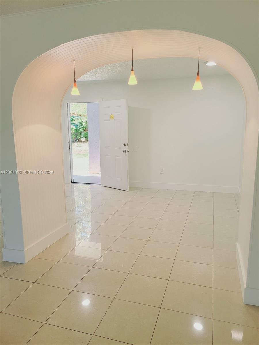 THE BEACH CLUB FONTAINEBL - Residential