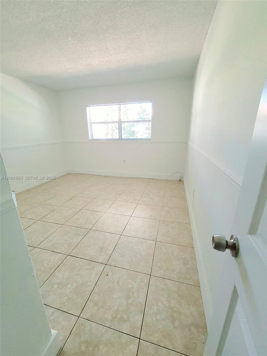 THE BEACH CLUB FONTAINEBL - Residential