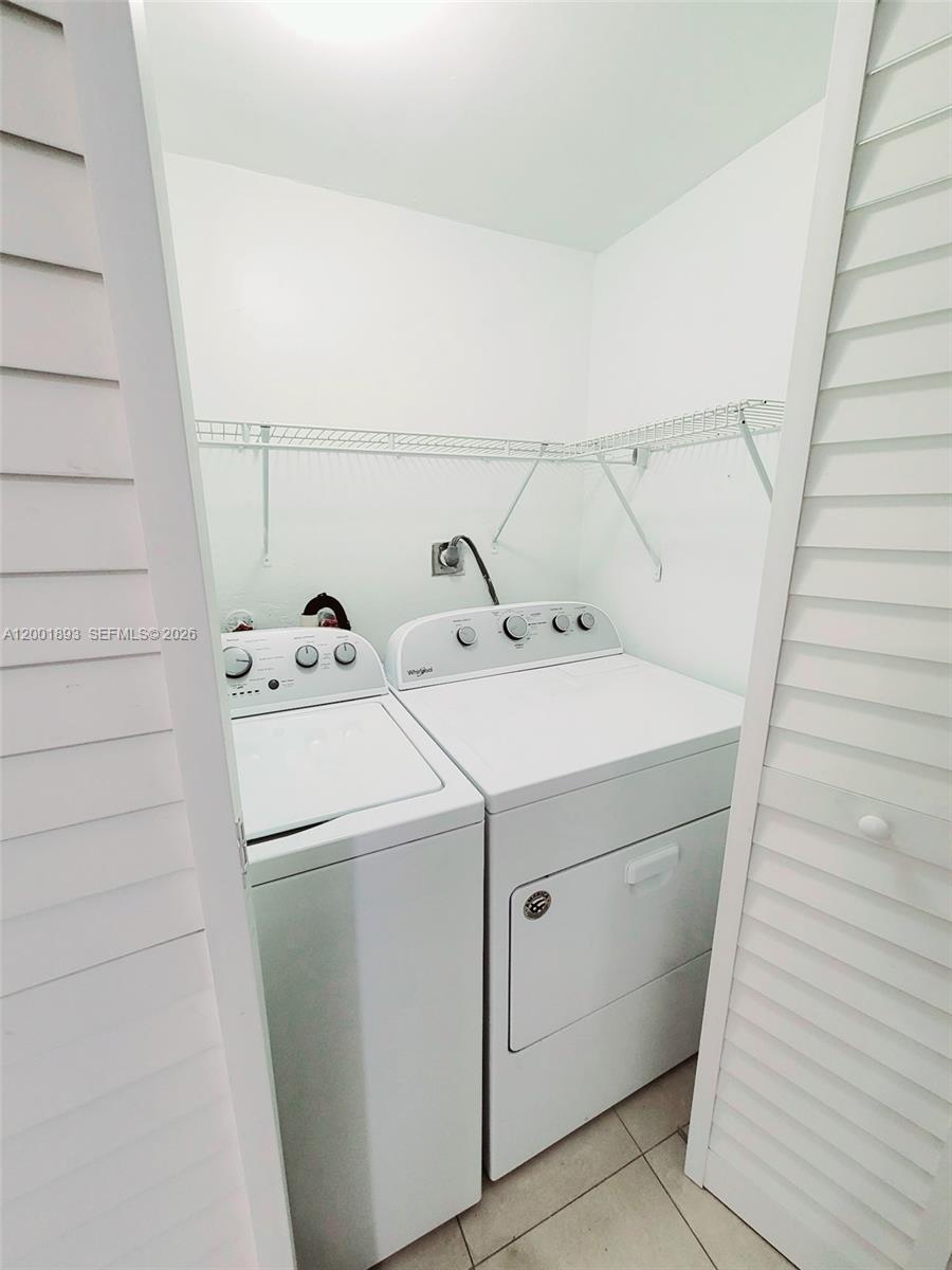 THE BEACH CLUB FONTAINEBL - Residential