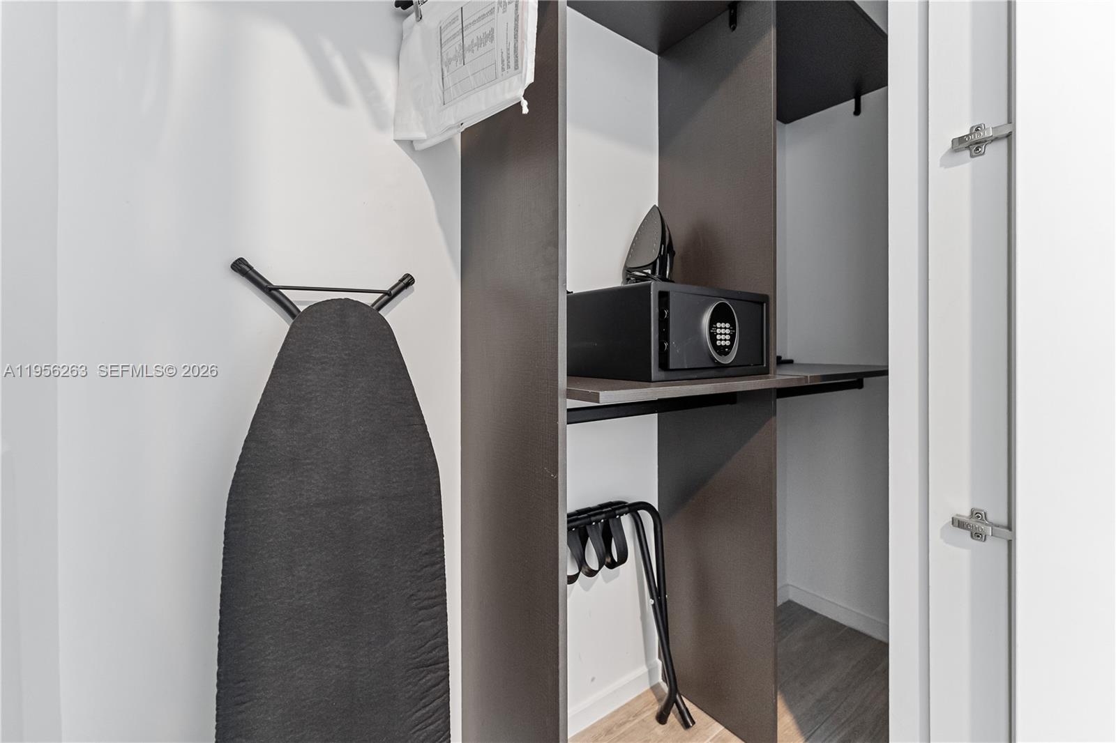 MAP OF MIAMI DADE CO. FL. - Residential