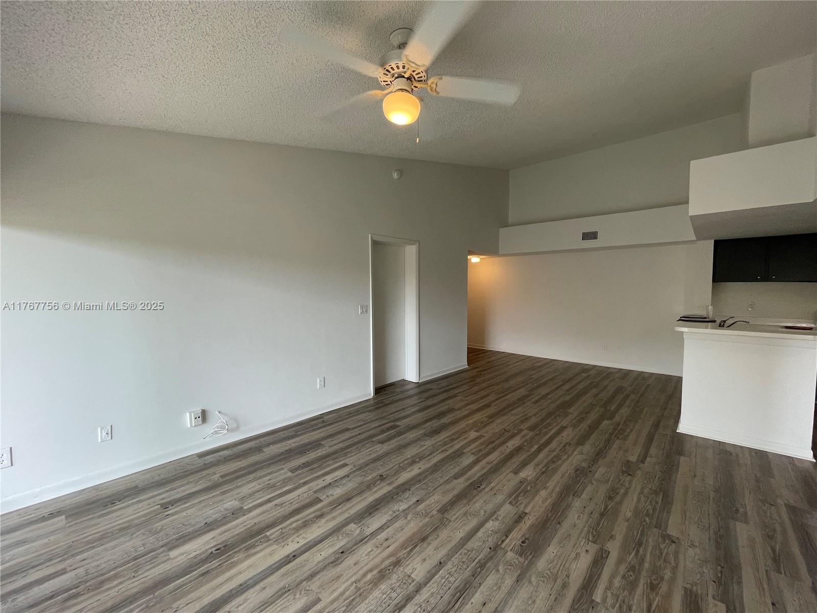 VISCONTI CONDO - Residential