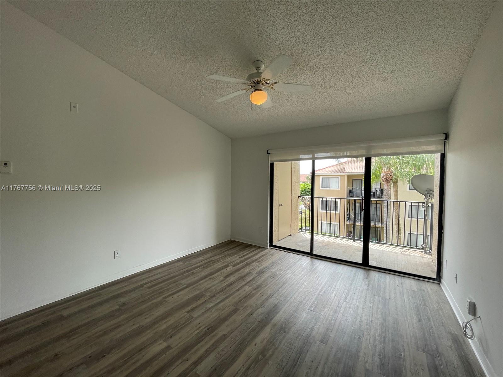 VISCONTI CONDO - Residential