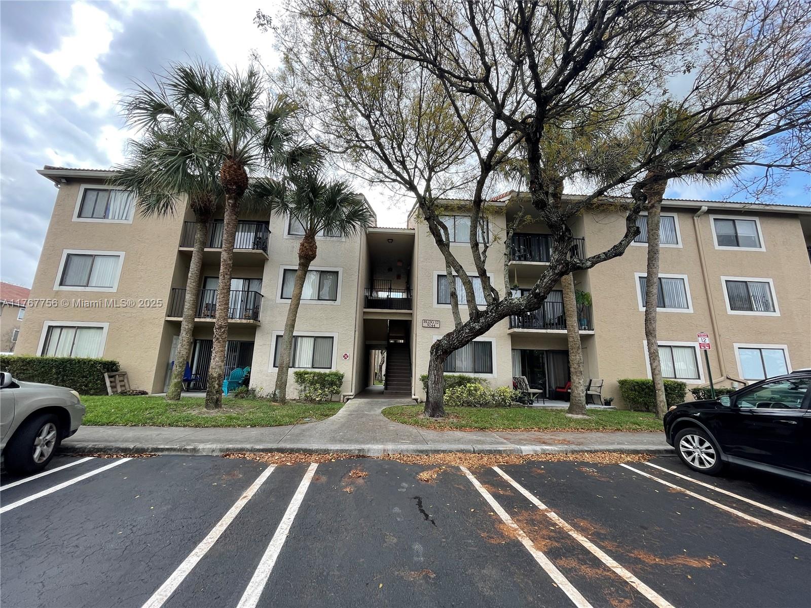 VISCONTI CONDO - Residential