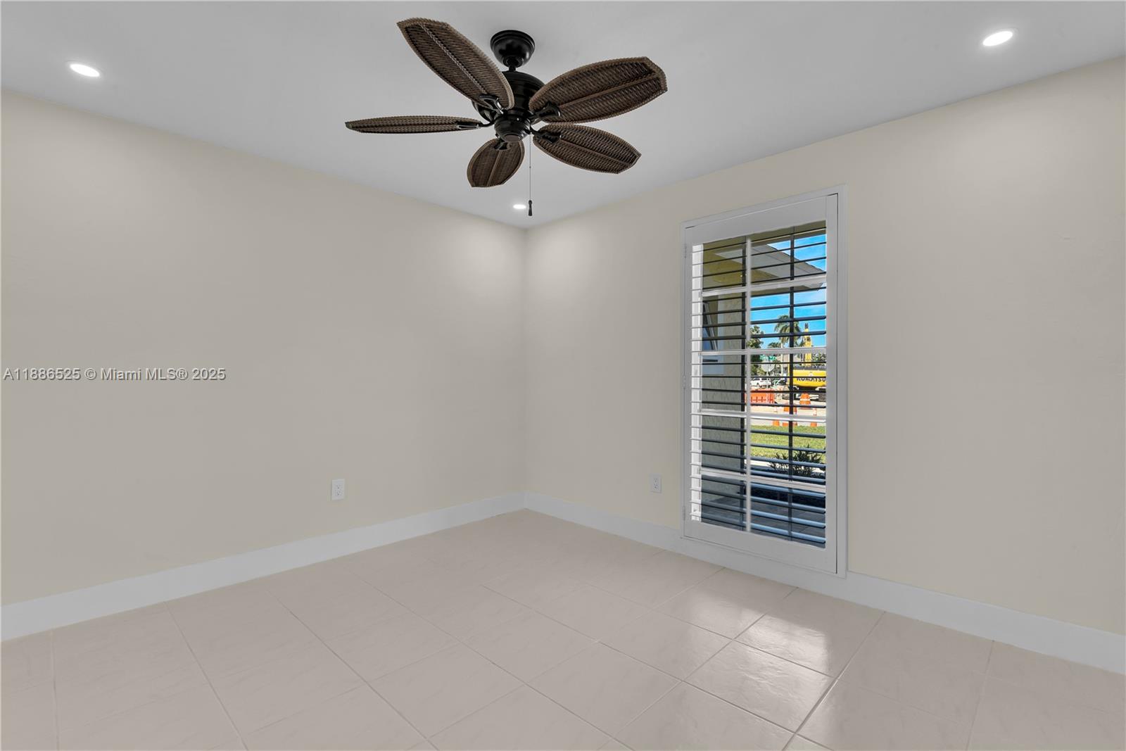 PALM RIVER ESTATES - Residential