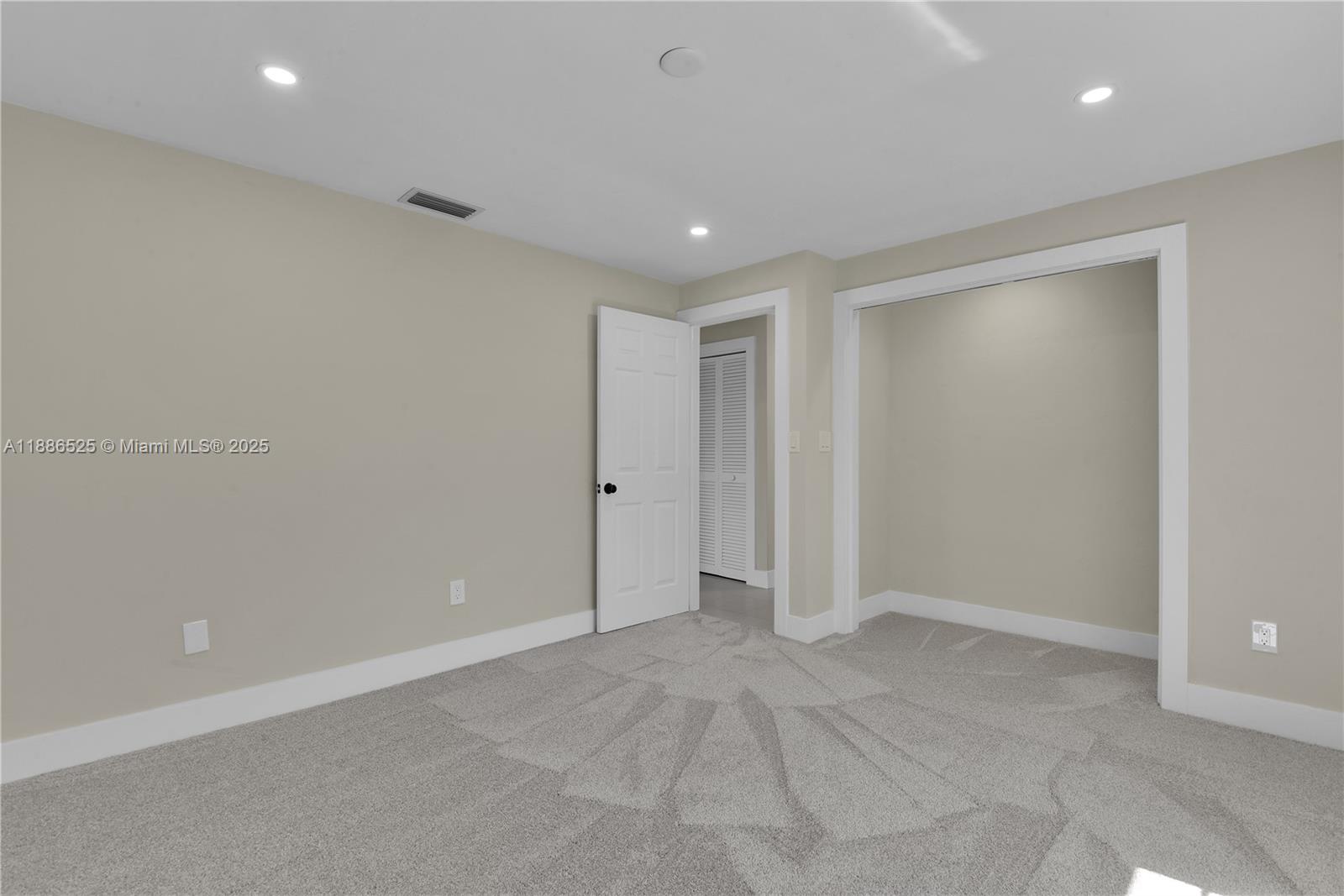 PALM RIVER ESTATES - Residential