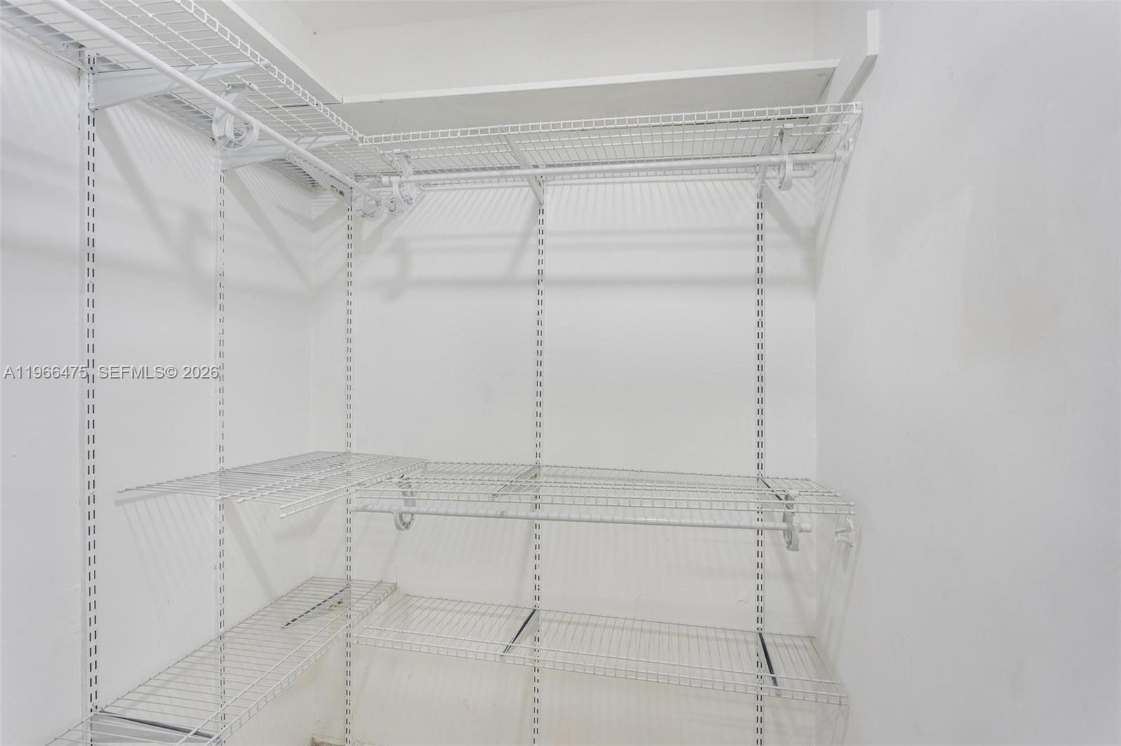 OAKLAND PARK SECOND ADD - Residential Income