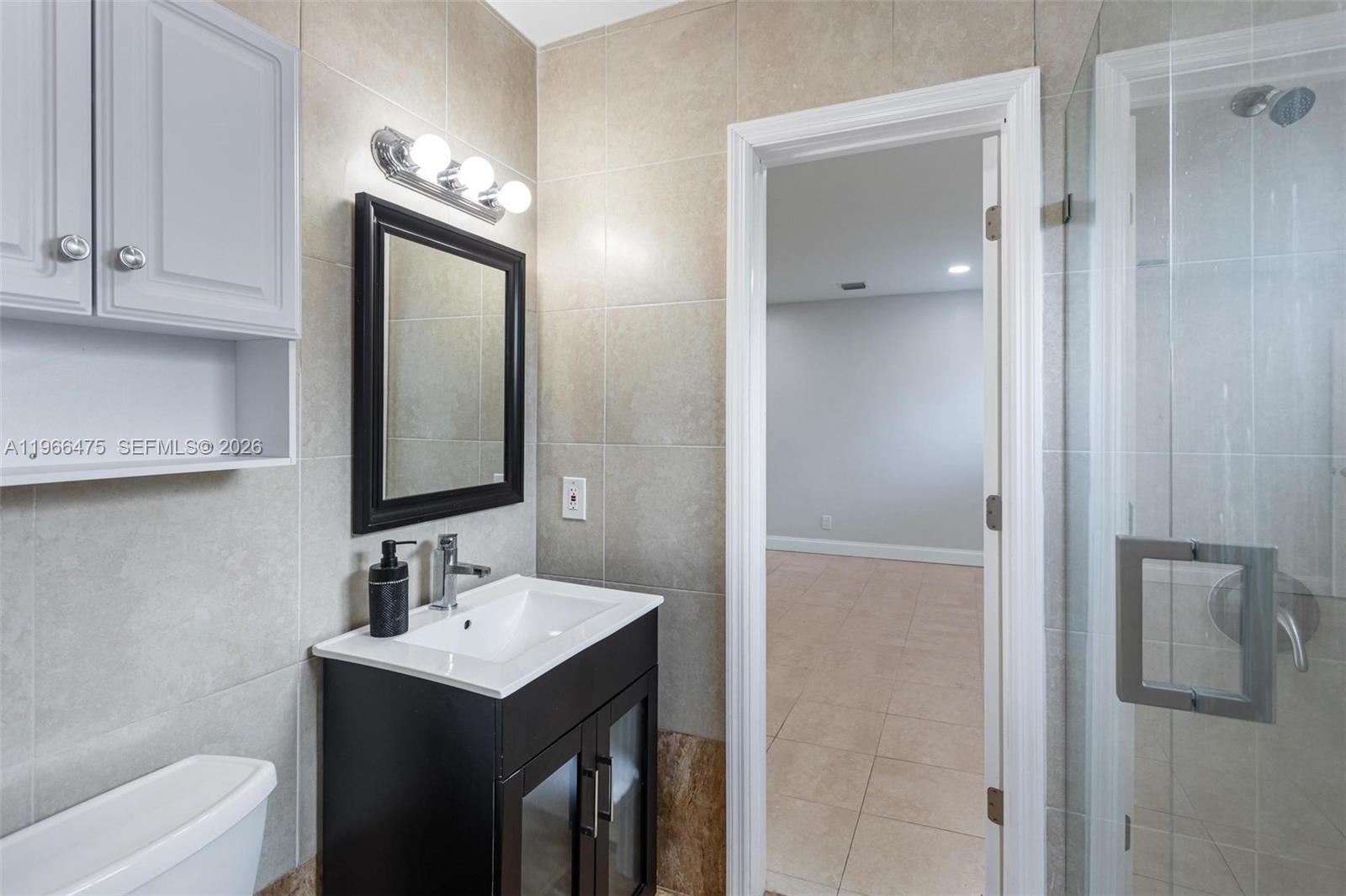 OAKLAND PARK SECOND ADD - Residential Income