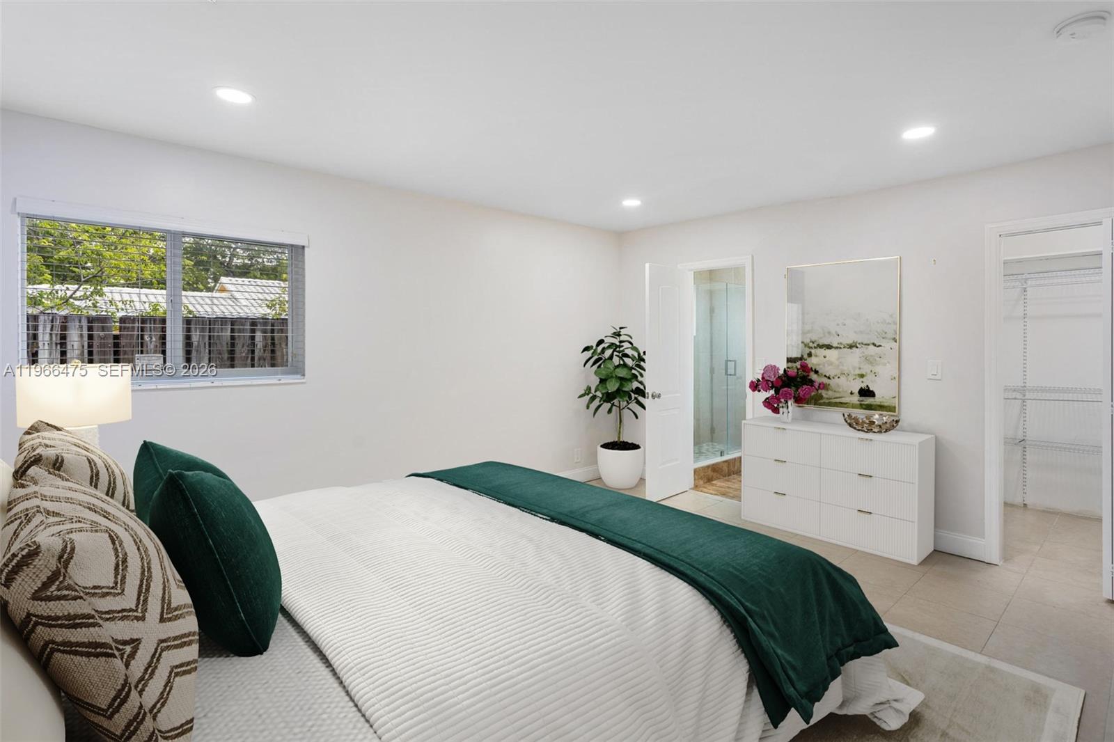 OAKLAND PARK SECOND ADD - Residential Income