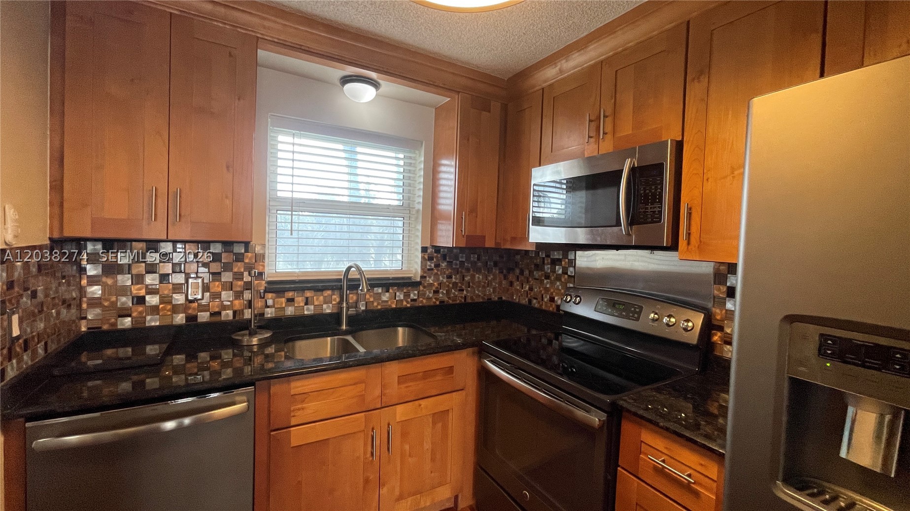 531 W Kalmia Dr 5