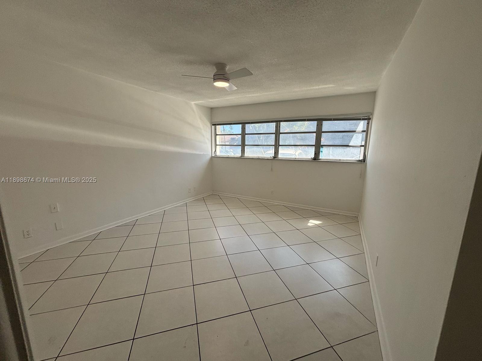 FIRST GULFSTREAM GARDEN - Residential Lease