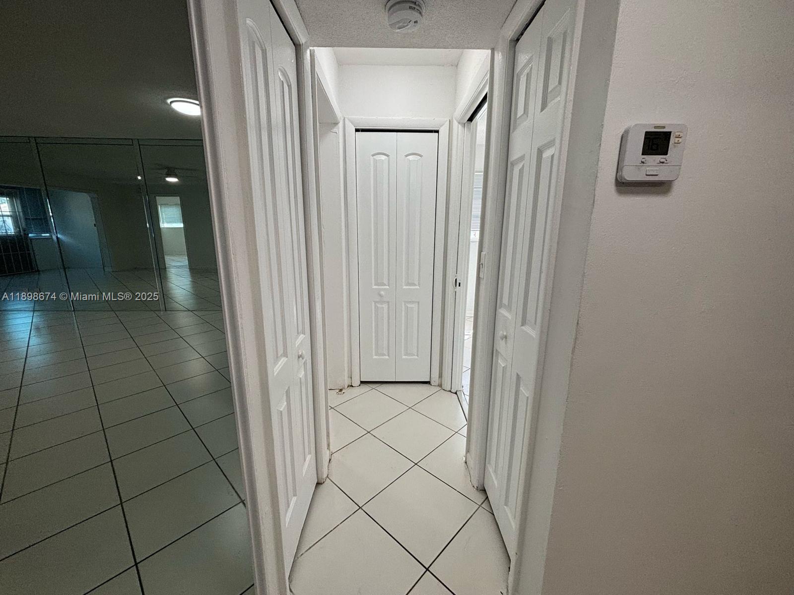 FIRST GULFSTREAM GARDEN - Residential Lease