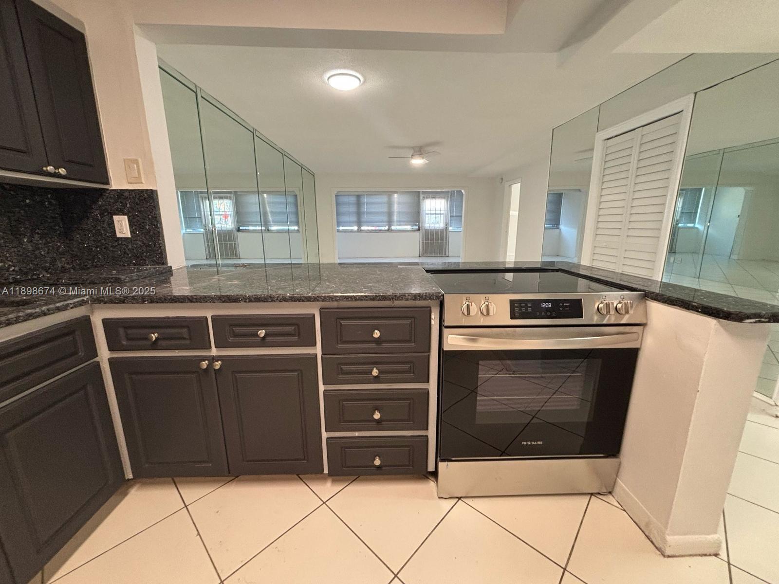FIRST GULFSTREAM GARDEN - Residential Lease