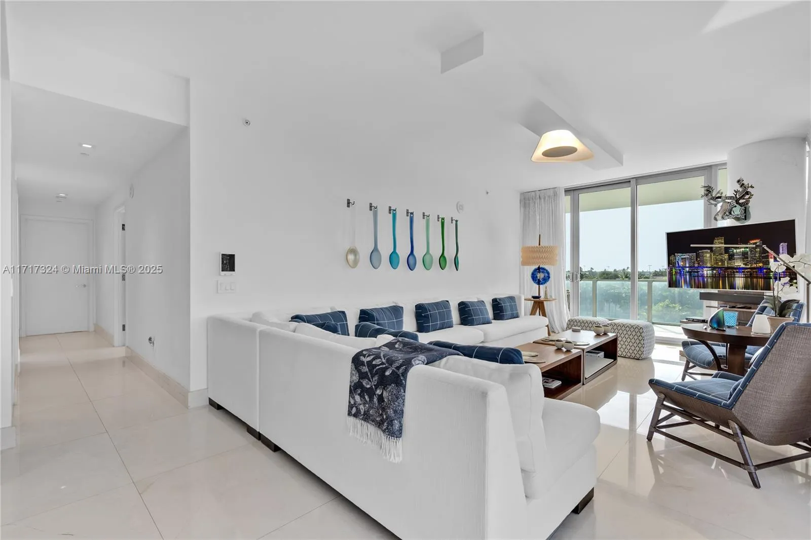 Key Biscayne, Florida 33149, United States, 4 Bedrooms Bedrooms, ,7 BathroomsBathrooms,Residential,Pending,22615