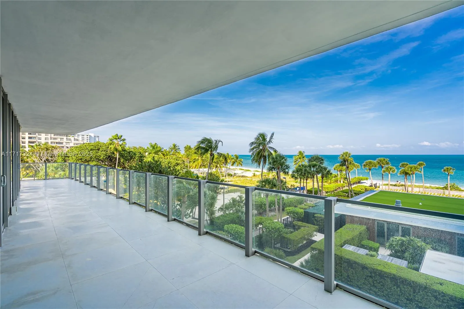 Key Biscayne, Florida 33149, United States, 4 Bedrooms Bedrooms, ,7 BathroomsBathrooms,Residential,Pending,22615